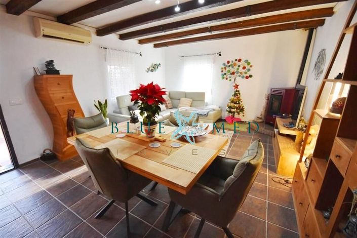 Image No.26-2 Bed Country House for sale