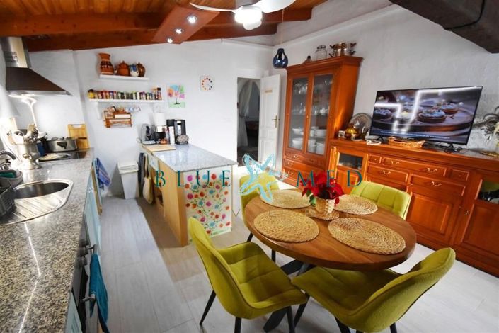 Image No.5-2 Bed Country House for sale