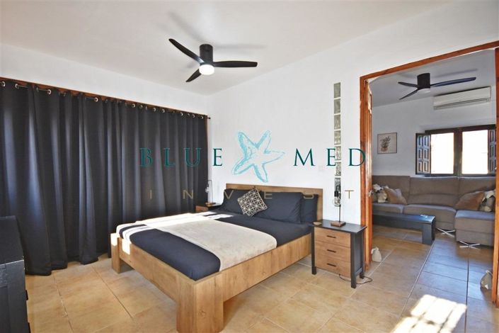 Image No.13-6 Bed Country House for sale