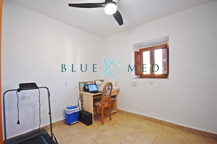 Image No.16-6 Bed Country House for sale