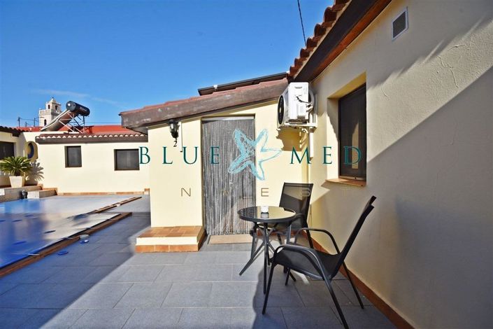 Image No.27-6 Bed Country House for sale