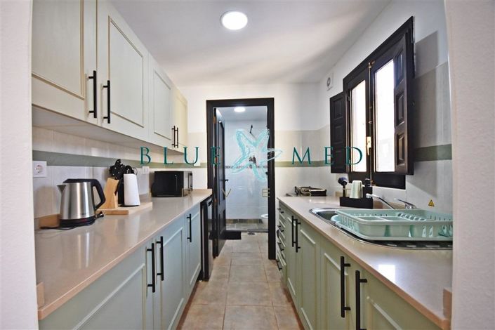 Image No.30-6 Bed Country House for sale