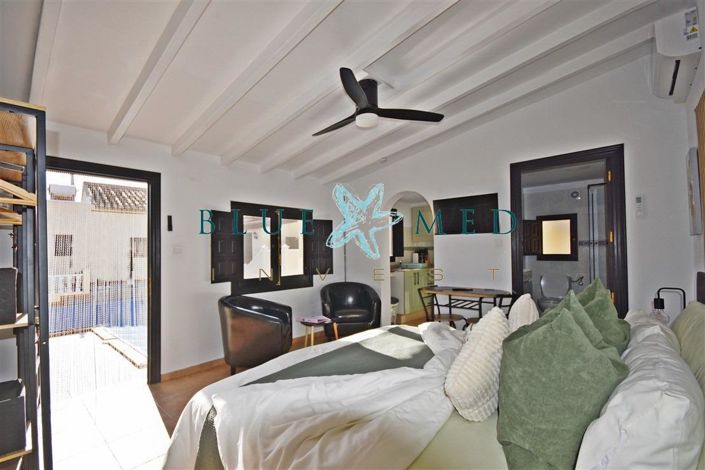 Image No.35-6 Bed Country House for sale