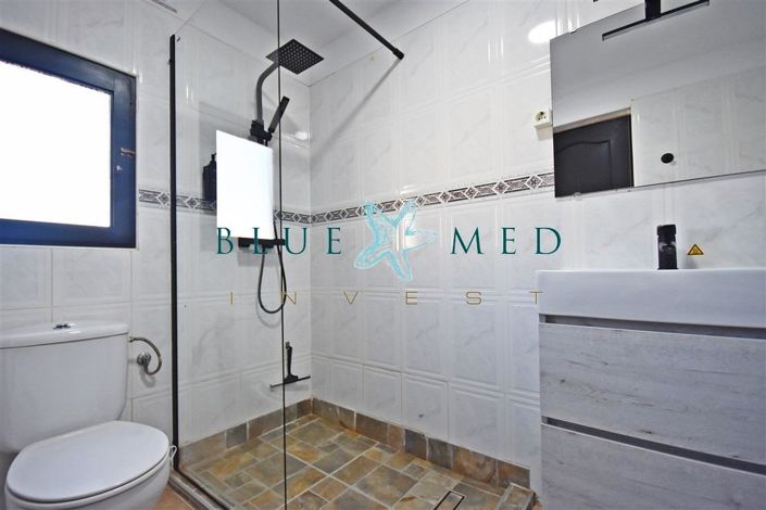 Image No.41-6 Bed Country House for sale