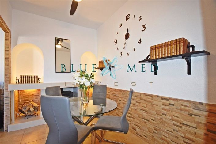 Image No.7-6 Bed Country House for sale