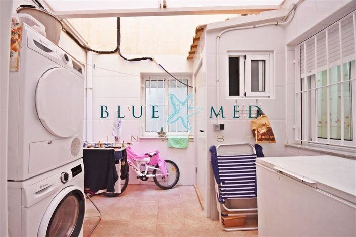 Image No.8-3 Bed Flat for sale