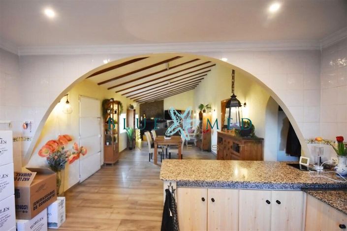 Image No.13-4 Bed Country House for sale