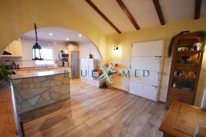 Image No.18-4 Bed Country House for sale