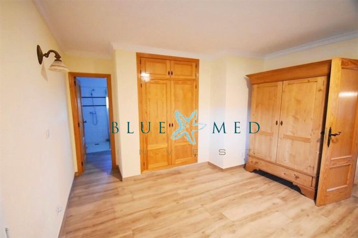 Image No.20-4 Bed Country House for sale