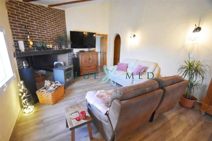 Image No.25-4 Bed Country House for sale