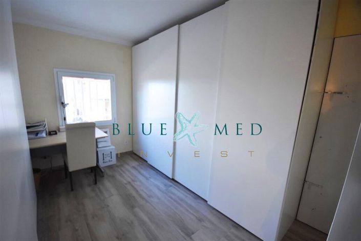 Image No.31-4 Bed Country House for sale