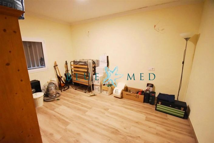 Image No.34-4 Bed Country House for sale