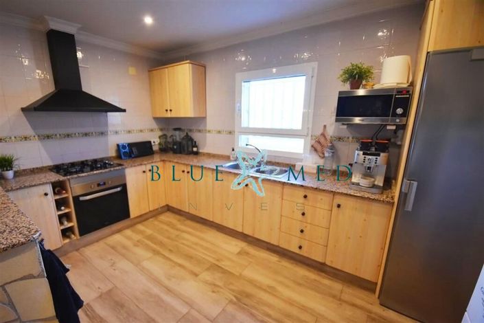 Image No.10-4 Bed Country House for sale