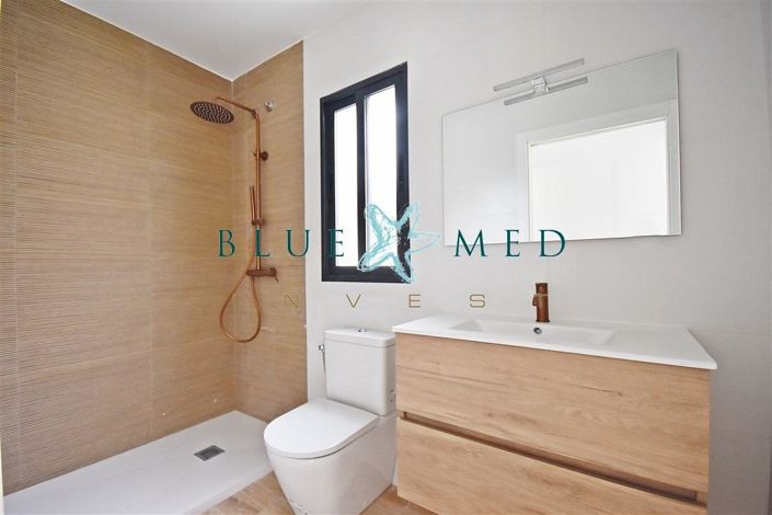 Image No.15-3 Bed Villa for sale