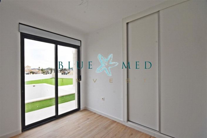 Image No.17-3 Bed Villa for sale