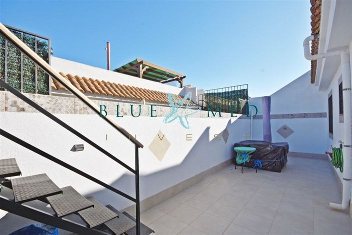 Image No.21-2 Bed House for sale