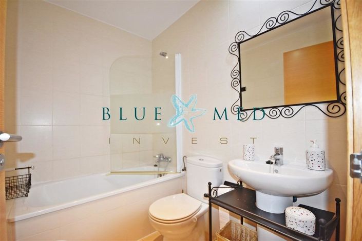 Image No.21-3 Bed Flat for sale