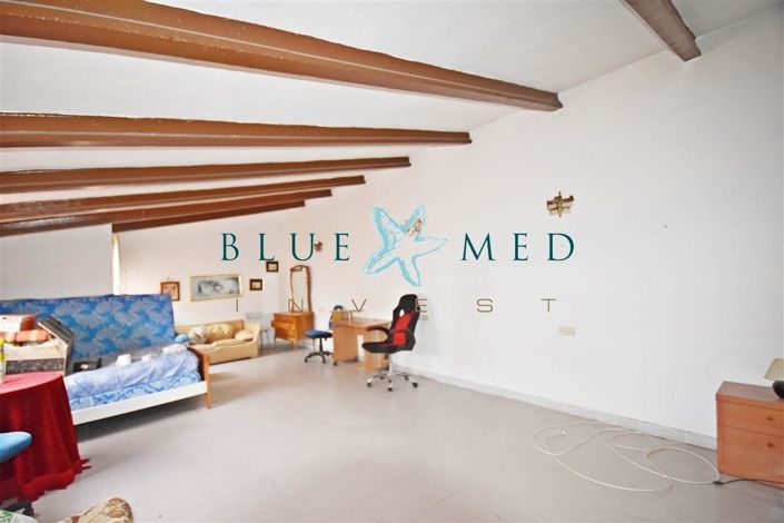 Image No.14-5 Bed House for sale