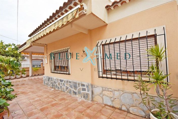 Image No.16-5 Bed House for sale