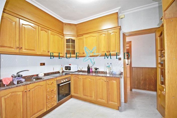 Image No.5-5 Bed House for sale