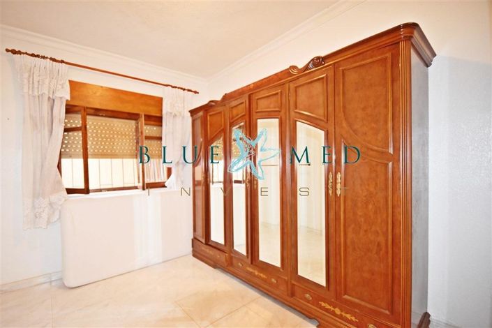 Image No.7-5 Bed House for sale