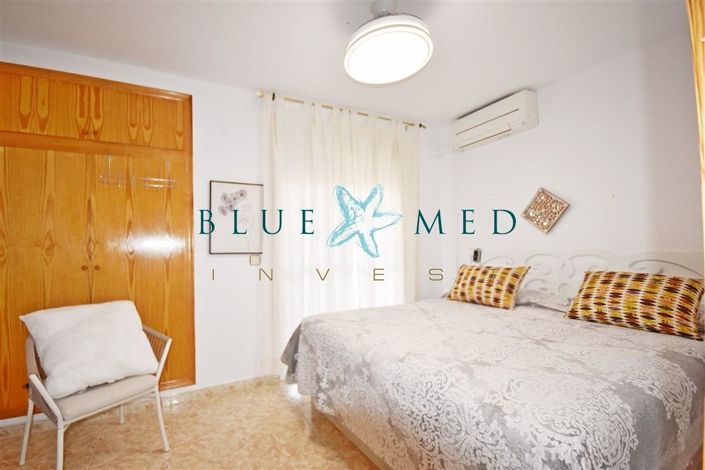 Image No.12-4 Bed Property for sale