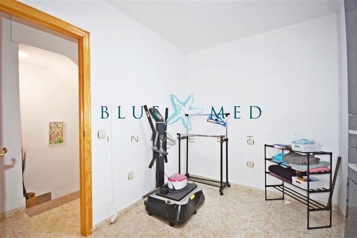 Image No.21-4 Bed Property for sale