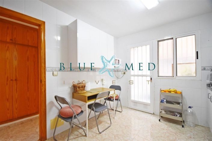 Image No.7-4 Bed Property for sale