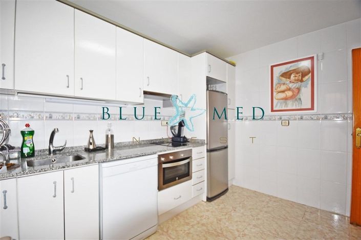 Image No.8-4 Bed Property for sale