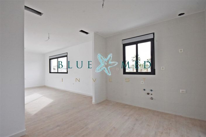 Image No.10-3 Bed Villa for sale