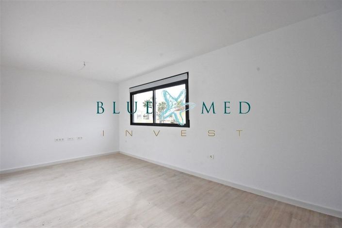 Image No.7-3 Bed Villa for sale