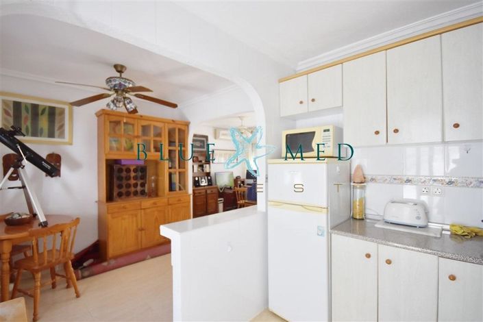 Image No.13-2 Bed House for sale