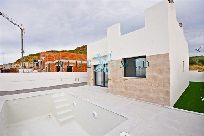 Image No.2-3 Bed Villa for sale