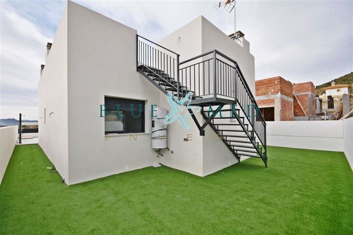 Image No.3-3 Bed Villa for sale