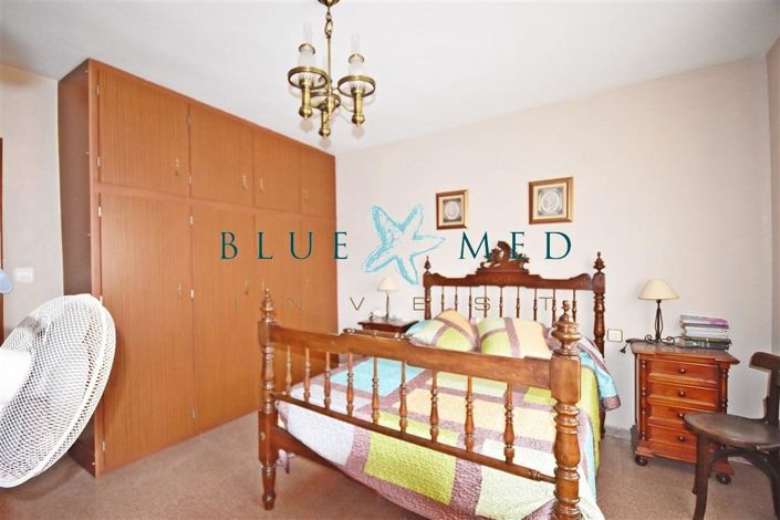 Image No.15-4 Bed Property for sale