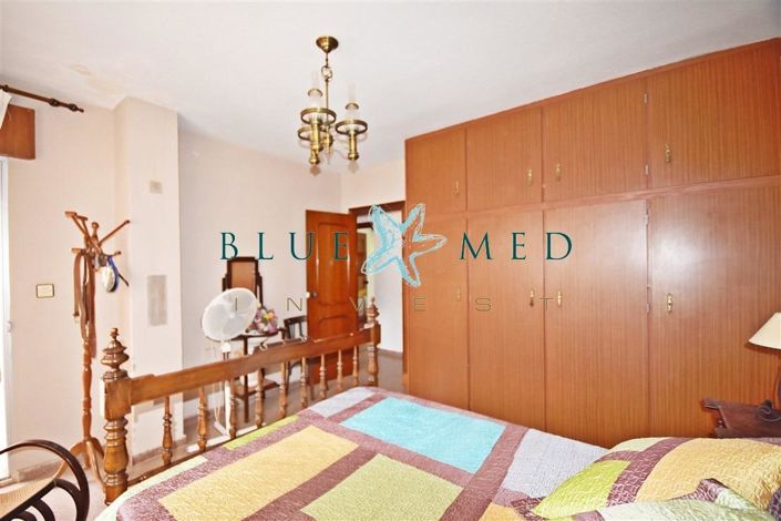 Image No.16-4 Bed Property for sale