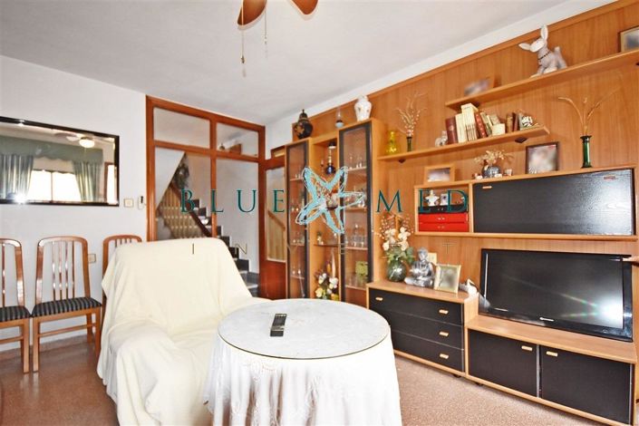 Image No.2-4 Bed Property for sale