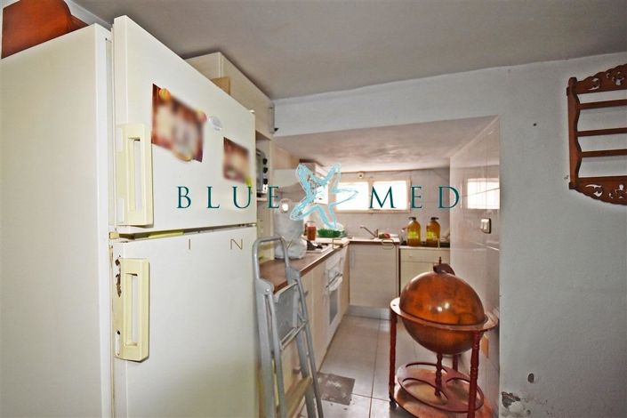 Image No.25-4 Bed Property for sale