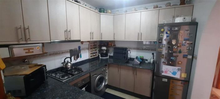 Image No.15-2 Bed House for sale