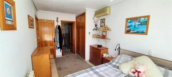 Image No.19-2 Bed House for sale