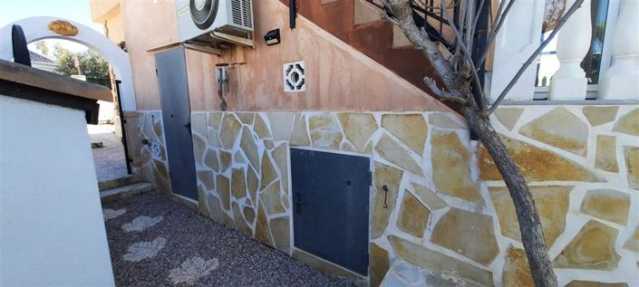 Image No.33-2 Bed House for sale