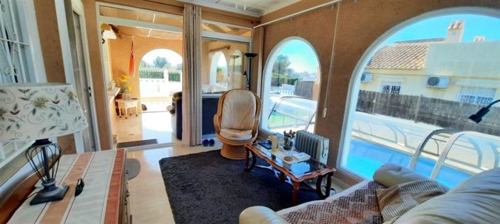 Image No.6-2 Bed House for sale