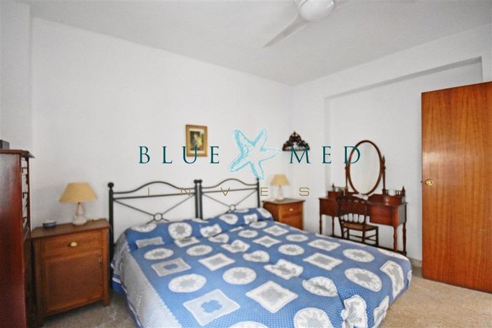 Image No.11-4 Bed Flat for sale