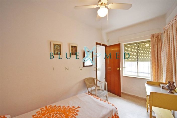 Image No.14-4 Bed Flat for sale