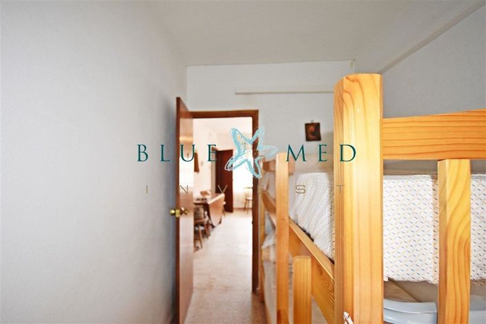 Image No.18-4 Bed Flat for sale