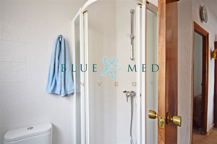 Image No.20-4 Bed Flat for sale