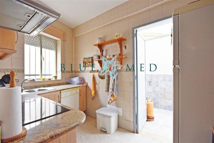 Image No.5-4 Bed Flat for sale