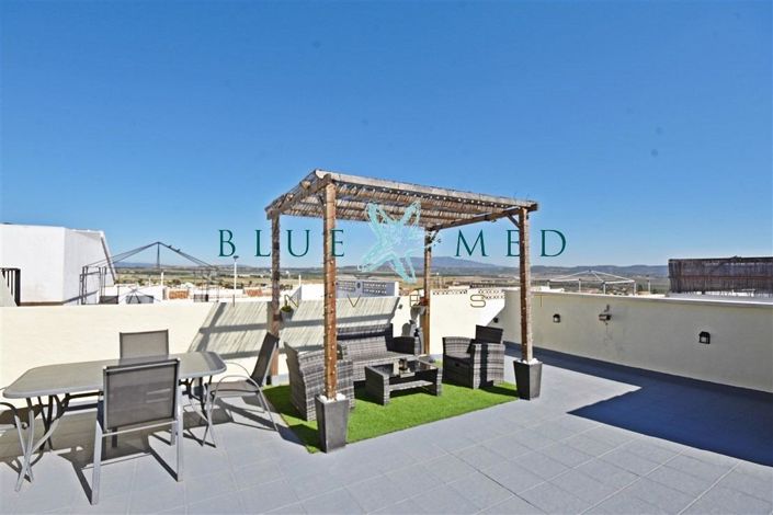 Image No.26-2 Bed House for sale