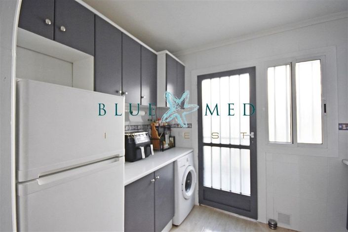 Image No.9-2 Bed House for sale