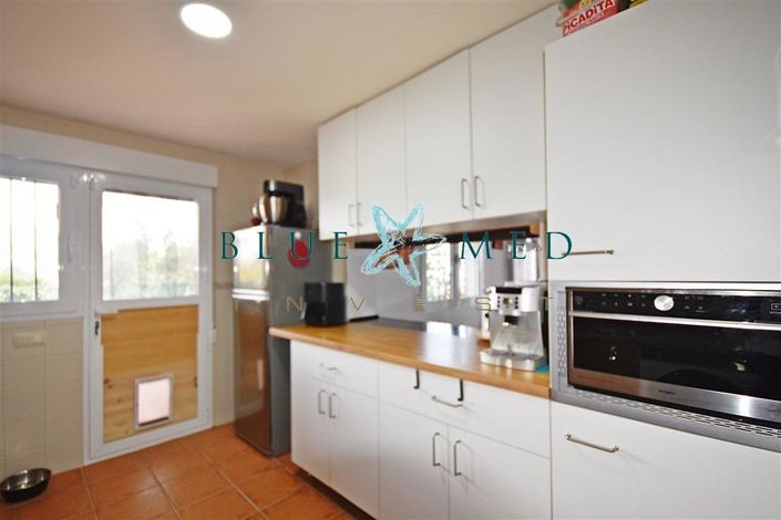 Image No.10-3 Bed Villa for sale